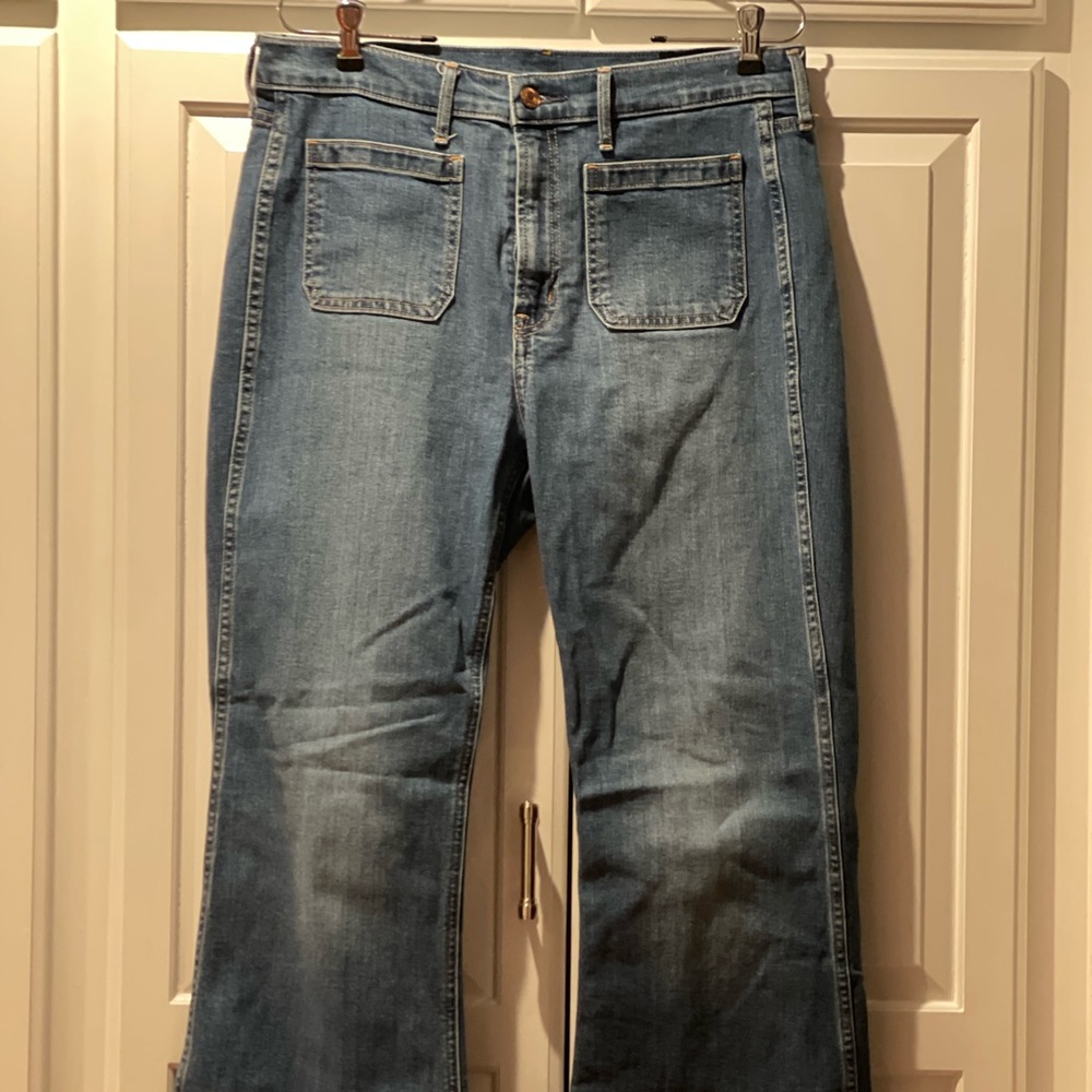 GAP High Rise 70s Flare Jeans Size 31|12 Short Patched Pockets Zip Closure